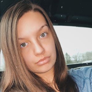 Meet your Posher, Tekoa